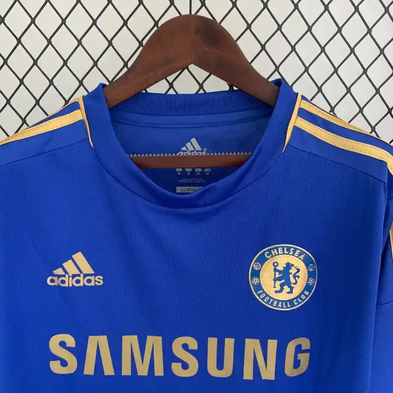 https://cdn.shopify.com/s/files/1/0911/7686/1985/files/Retro-2012-13-Chelsea-Long-Sleeved-Soccer-Jersey-Home-5.webp?v=1759595120